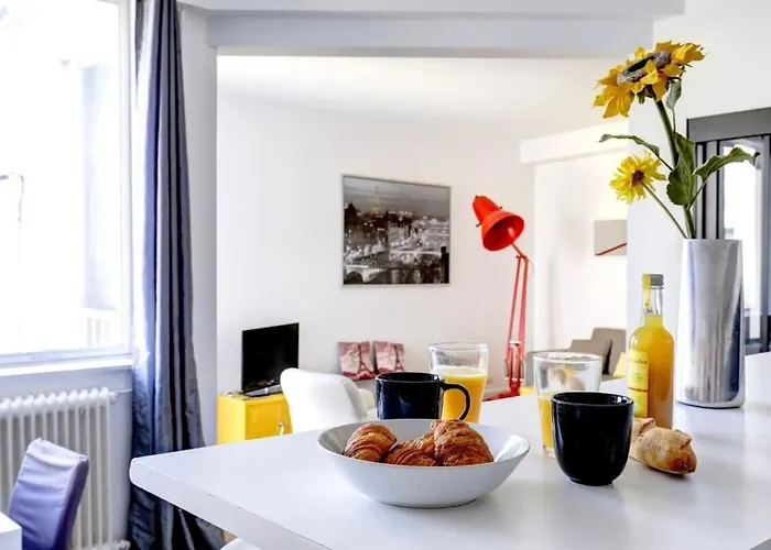 1Br & Louvre Museum - Cityapartmentstay
